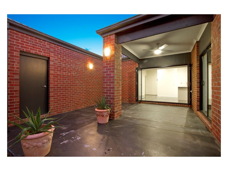 28 Bellerive Avenue, Officer VIC 3809