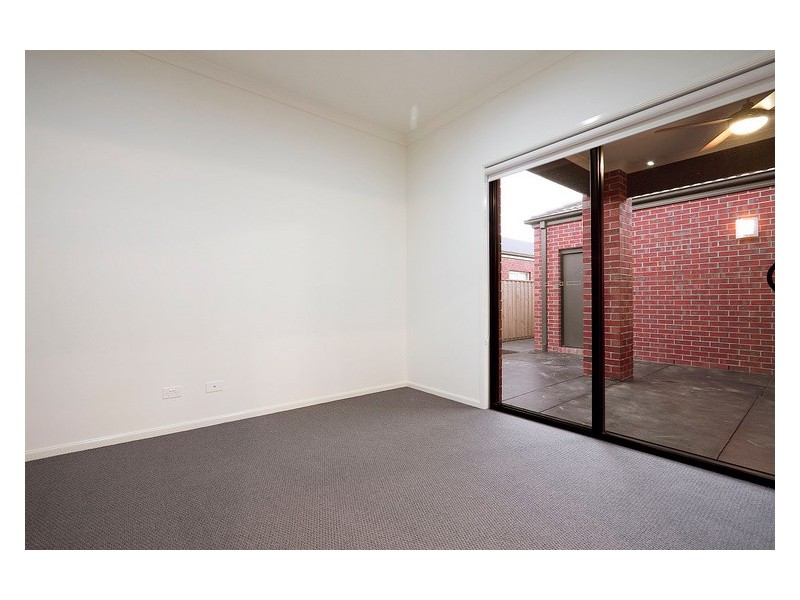 28 Bellerive Avenue, Officer VIC 3809