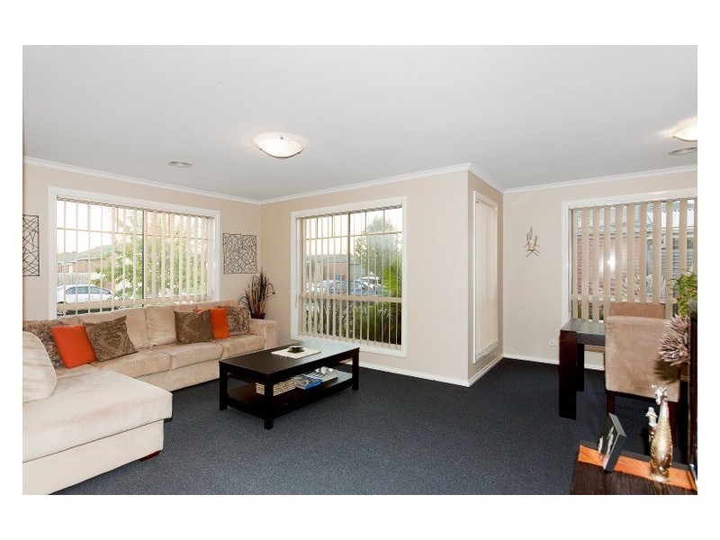 12 Chisholm Crescent, Narre Warren South VIC 3805