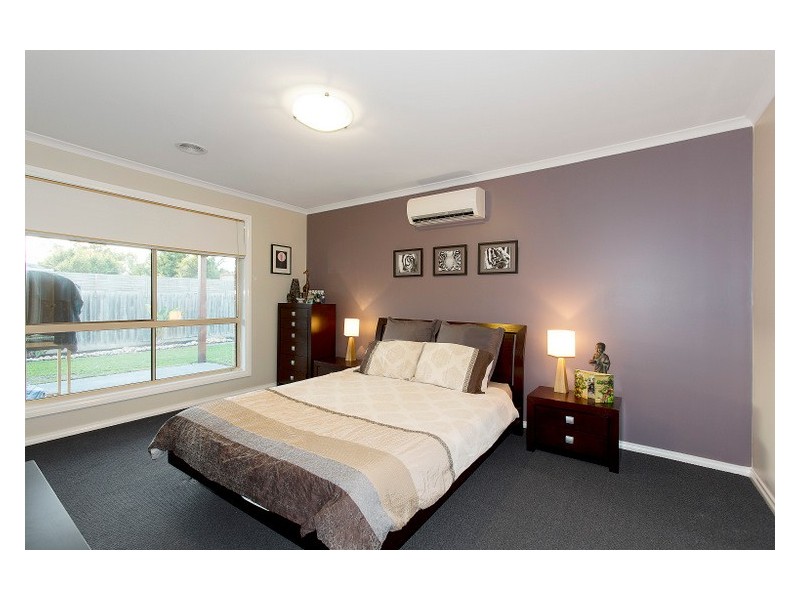 12 Chisholm Crescent, Narre Warren South VIC 3805