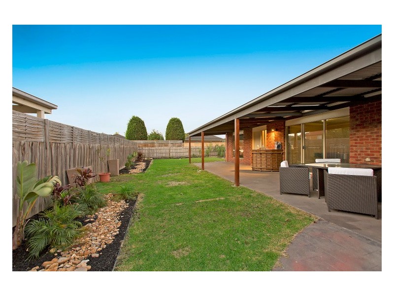 12 Chisholm Crescent, Narre Warren South VIC 3805