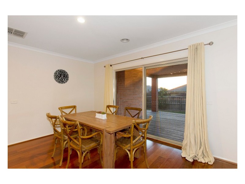 9 Emmett Avenue, Berwick VIC 3806