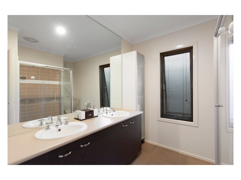 9 Emmett Avenue, Berwick VIC 3806