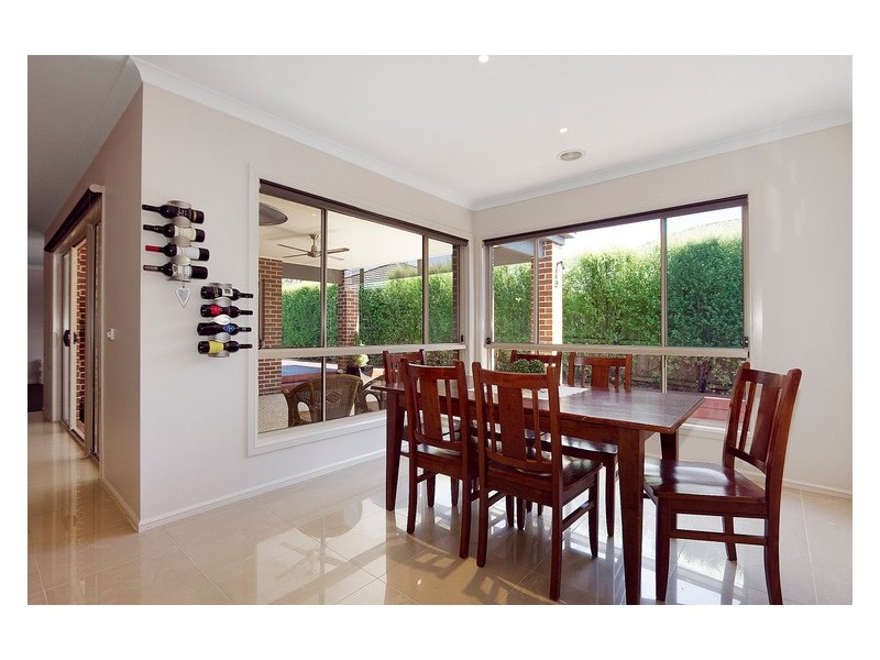 19 Bryn Mawr Boulevard, Berwick VIC 3806