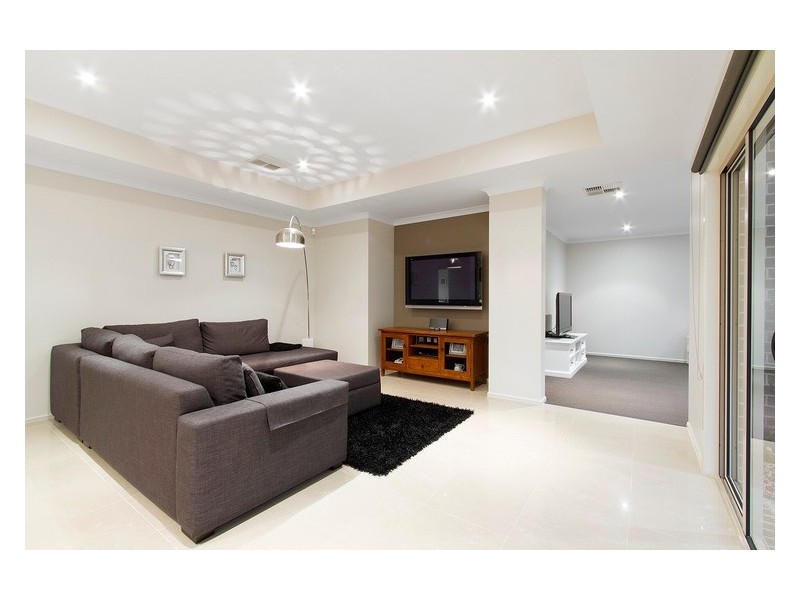 19 Bryn Mawr Boulevard, Berwick VIC 3806