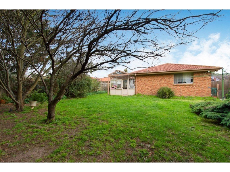 128 Bemersyde Drive, Berwick VIC 3806
