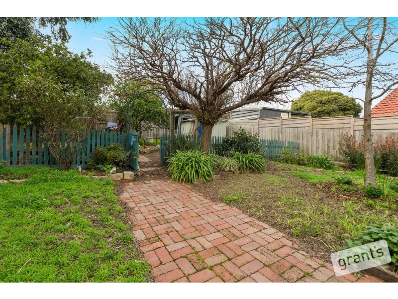 4 Adelaide Close, Berwick VIC 3806