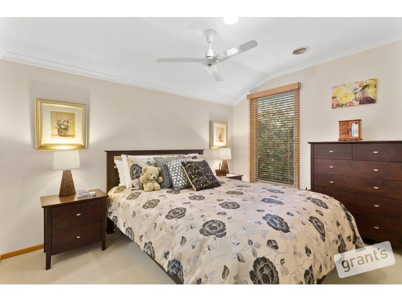 4 Adelaide Close, Berwick VIC 3806