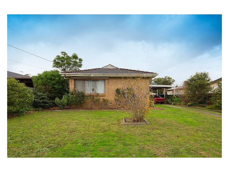 100 Sweeney Drive, Narre Warren VIC 3805