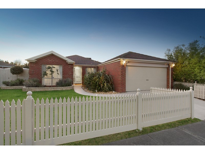 2 Exeter Place, Narre Warren South VIC 3805