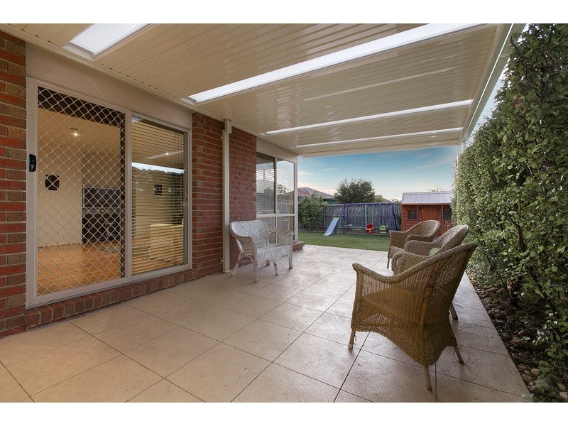 2 Exeter Place, Narre Warren South VIC 3805