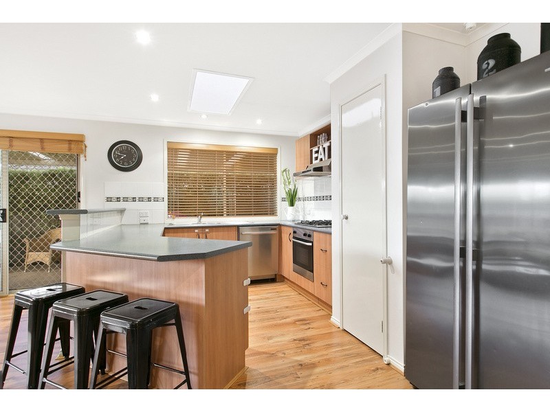 2 Exeter Place, Narre Warren South VIC 3805