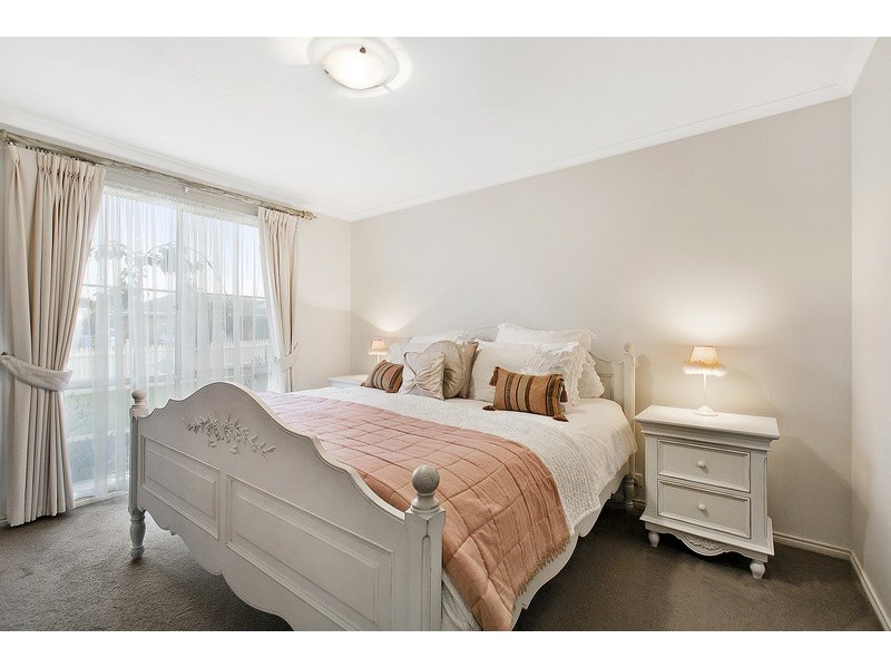 2 Exeter Place, Narre Warren South VIC 3805