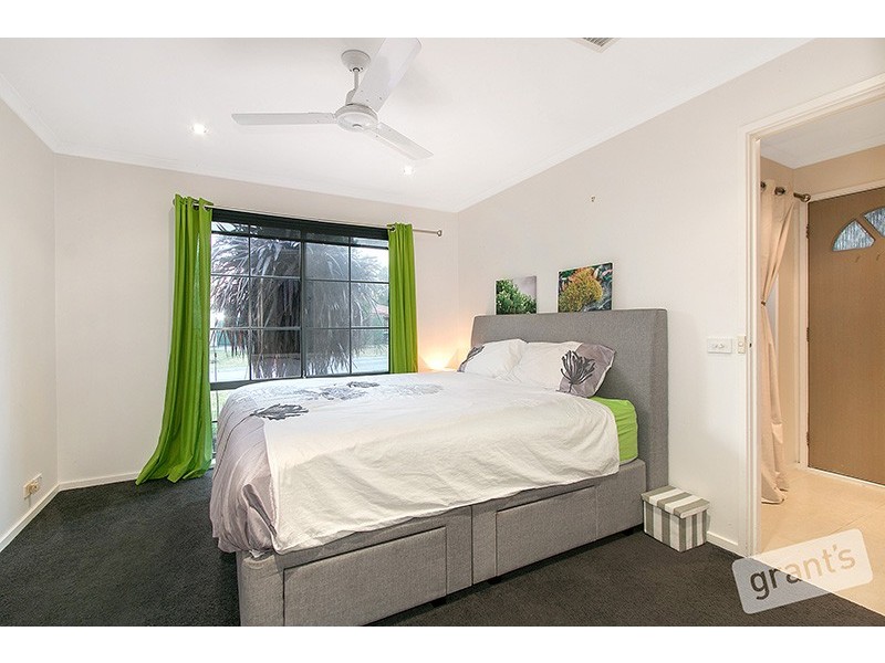 32 Insignia Crescent, Berwick VIC 3806