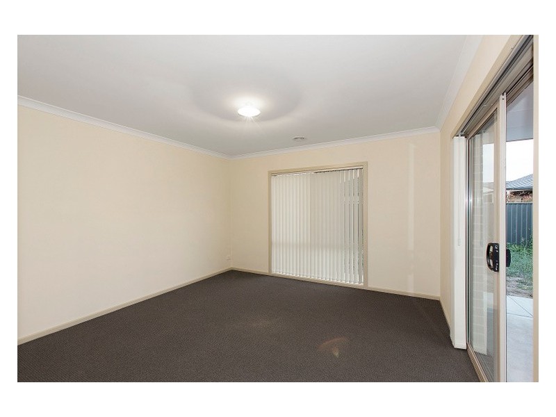 34 Sabel Drive, Cranbourne North VIC 3977