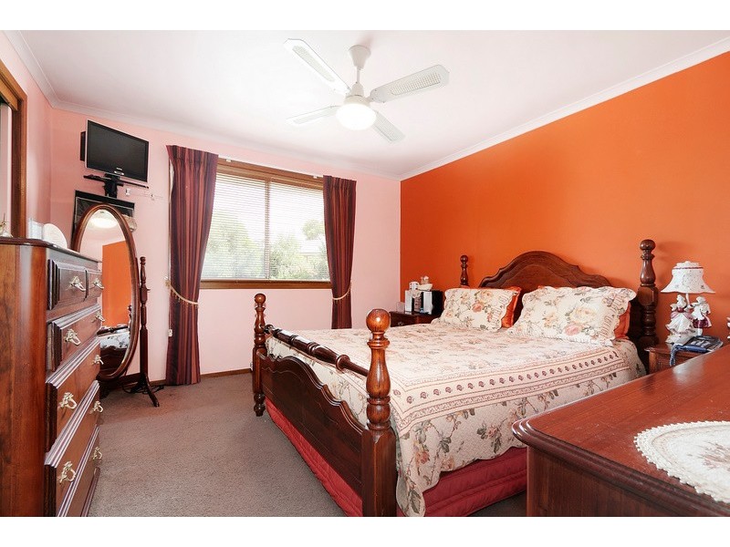 44 David Collins Drive, Endeavour Hills VIC 3802