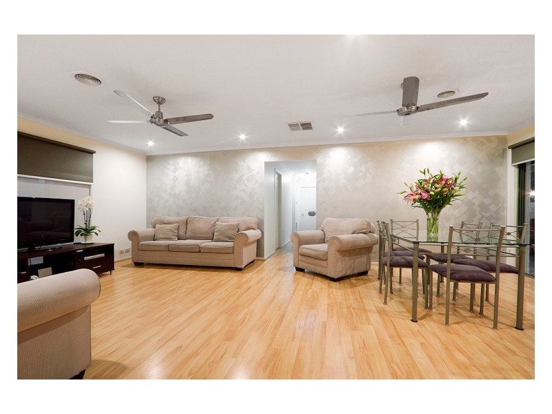 4 Hartsmere Drive, Berwick VIC 3806