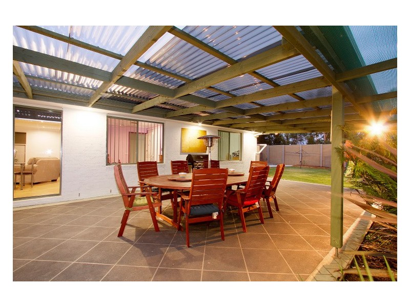 4 Hartsmere Drive, Berwick VIC 3806