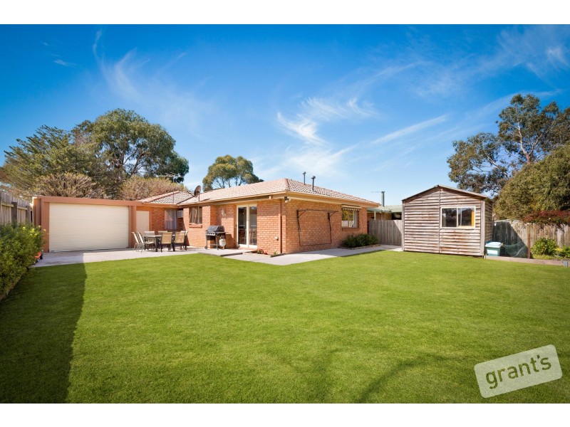 14 Insignia Crescent, Berwick VIC 3806