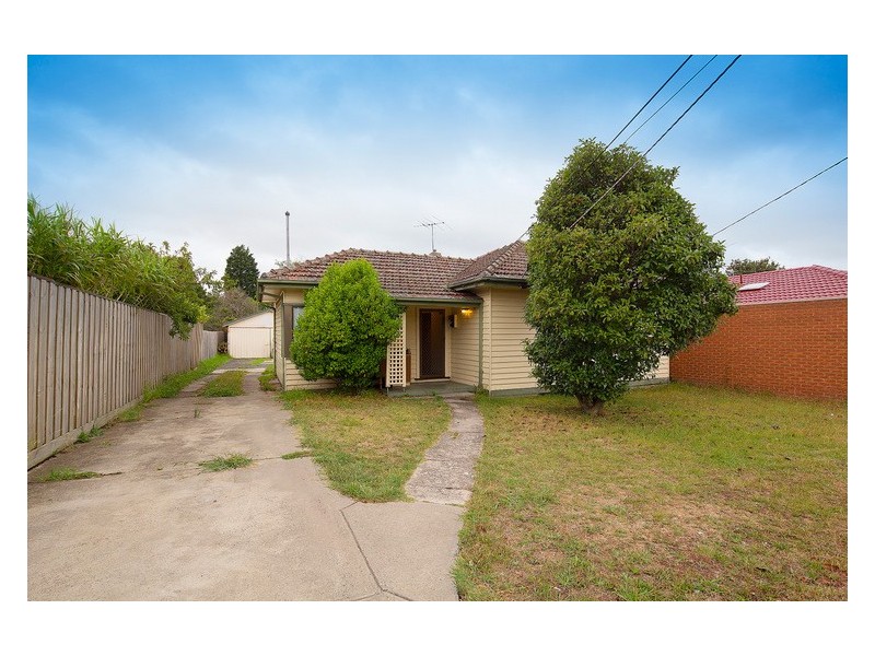 13 Purdy Ave, Dandenong VIC 3175