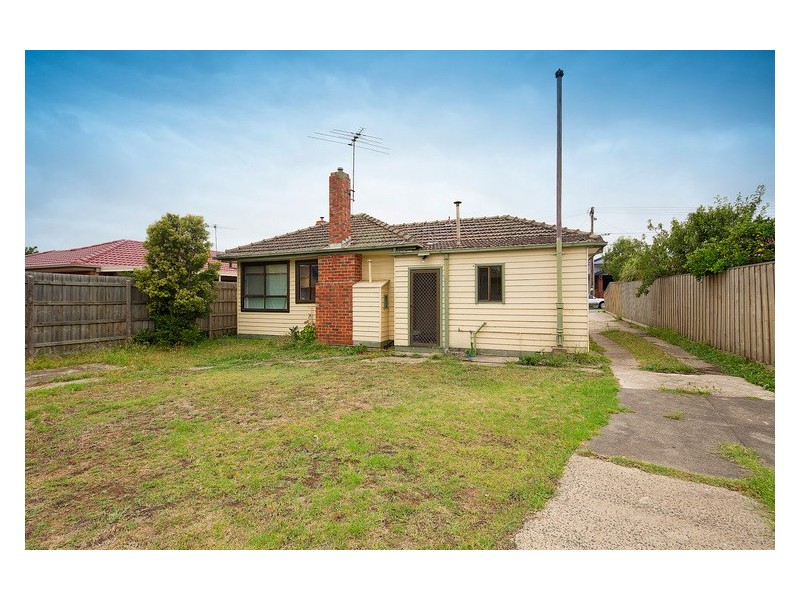 13 Purdy Ave, Dandenong VIC 3175