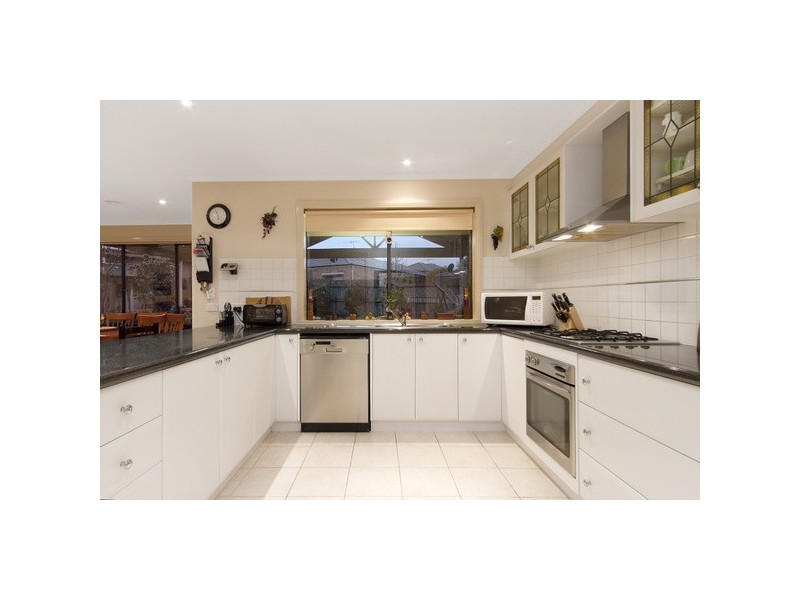 4 Kurnwill Place, Berwick VIC 3806