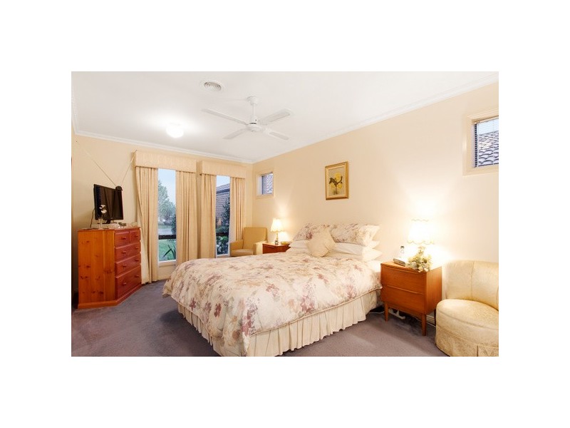 4 Kurnwill Place, Berwick VIC 3806