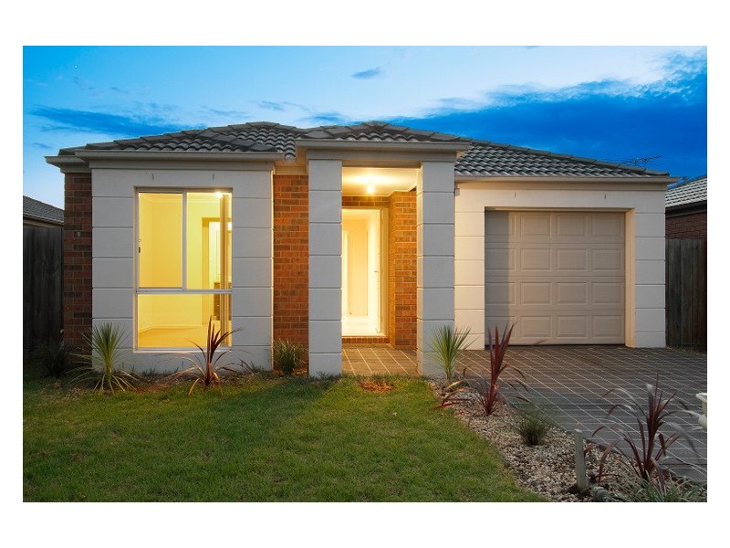 25 Melzak Way, Berwick VIC 3806