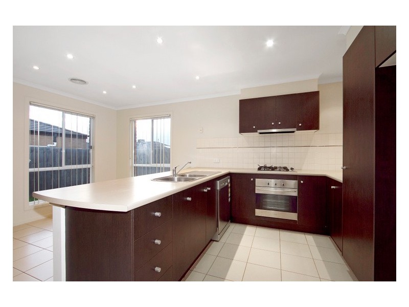 25 Melzak Way, Berwick VIC 3806