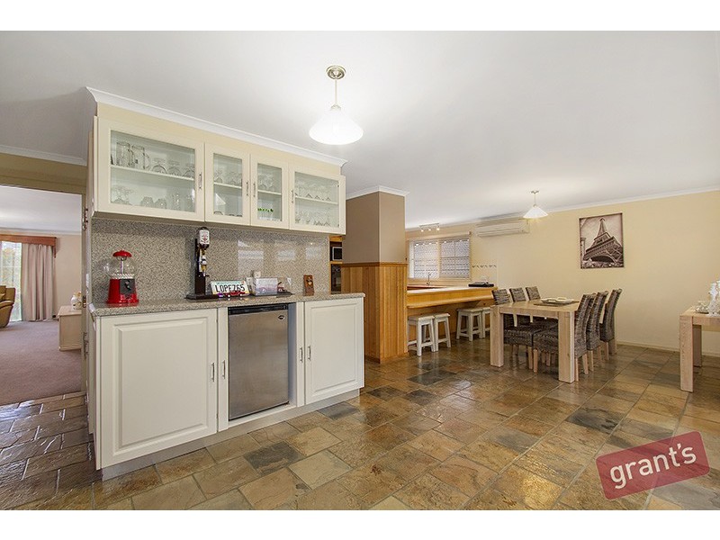 12 Diamond Court, Narre Warren North VIC 3804