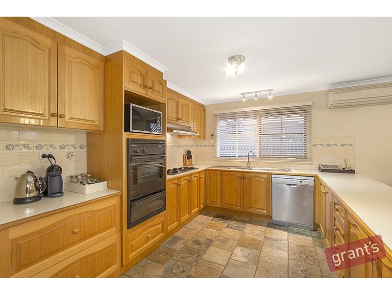 12 Diamond Court, Narre Warren North VIC 3804