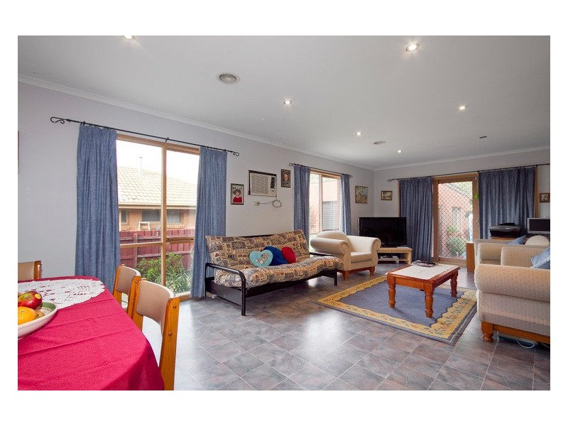 7 Emily Close, Pakenham VIC 3810