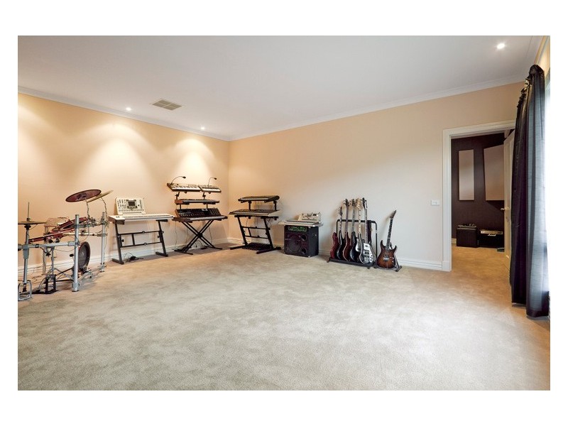 107 Brundrett Road, Narre Warren North VIC 3804