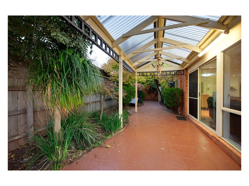 17 Langbourne Drive, Narre Warren South VIC 3805