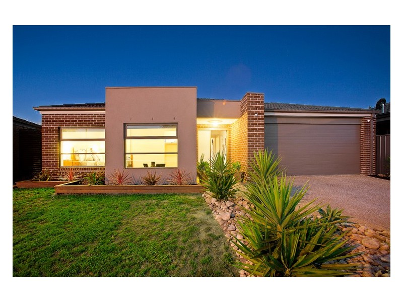 118 Alisma Blvd, Cranbourne North VIC 3977