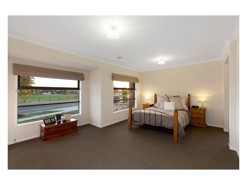 118 Alisma Blvd, Cranbourne North VIC 3977