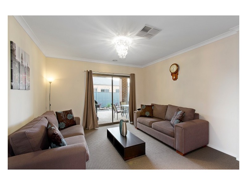 118 Alisma Blvd, Cranbourne North VIC 3977