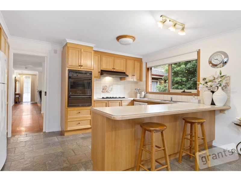 4 Tilba Court, Berwick VIC 3806