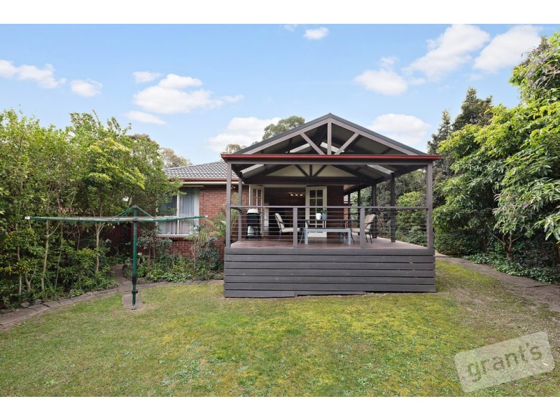 4 Tilba Court, Berwick VIC 3806