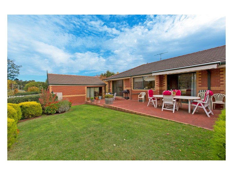 82 Inglis Road, Berwick VIC 3806