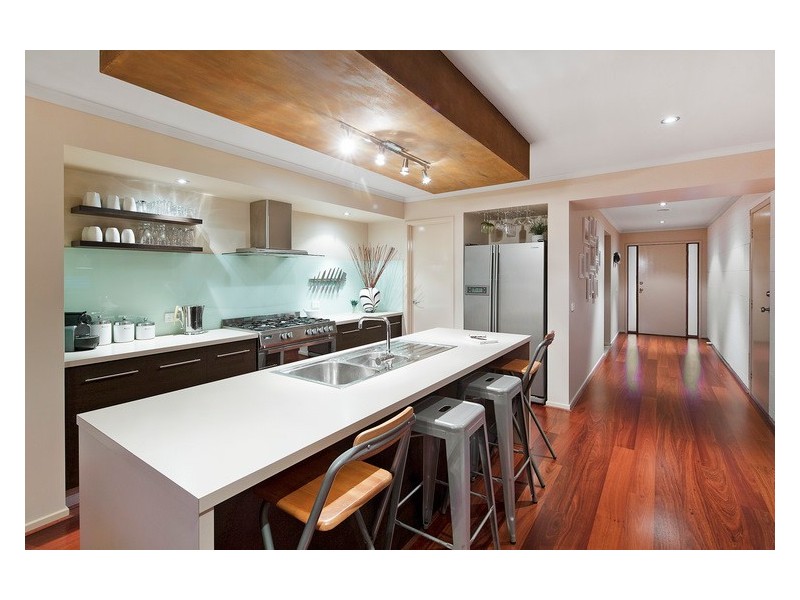 12 Newton Drive, Cranbourne North VIC 3977