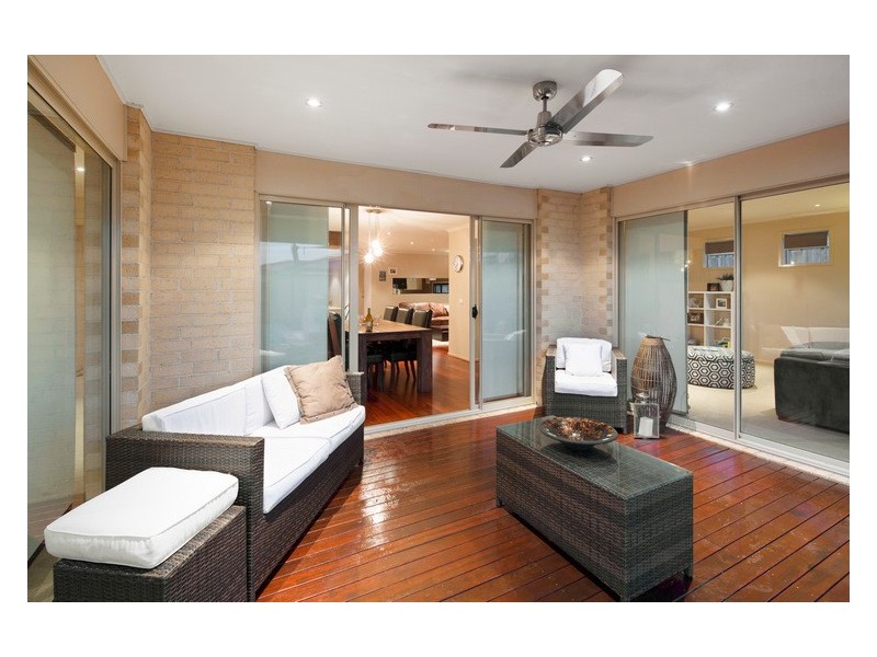 12 Newton Drive, Cranbourne North VIC 3977
