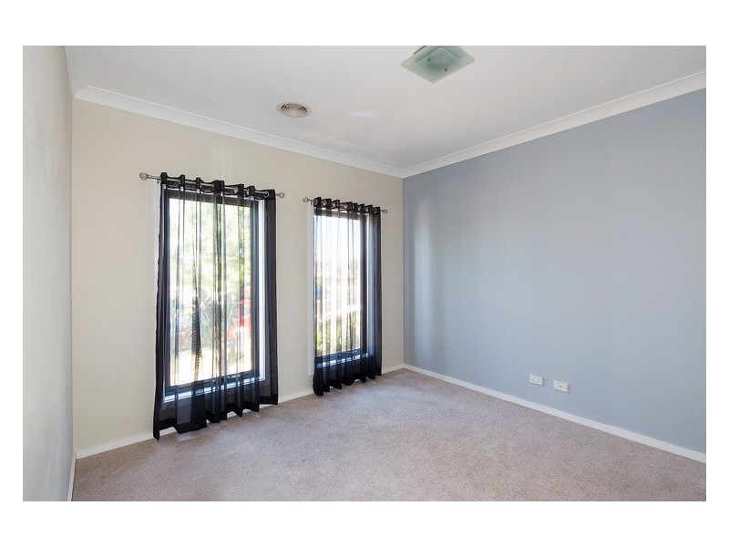 70 Ridgemont Drive, Berwick VIC 3806