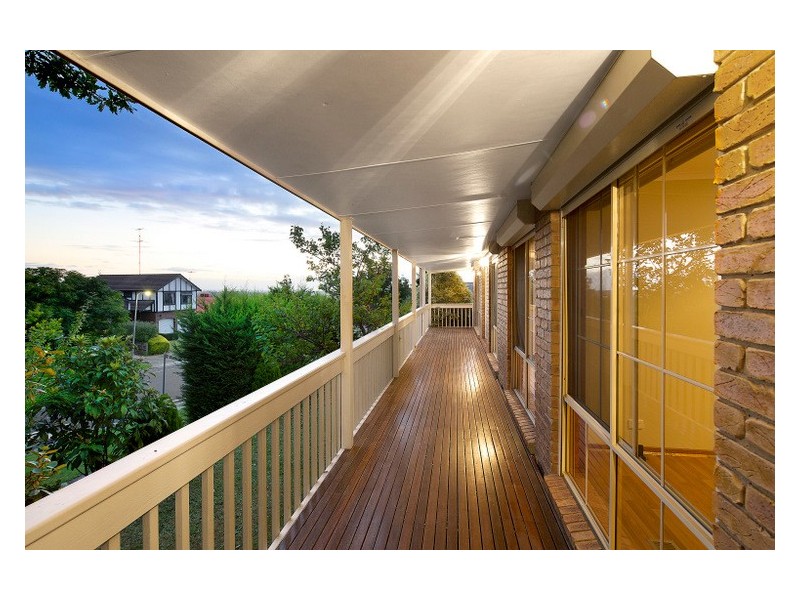 13 Barellan Mews, Berwick VIC 3806