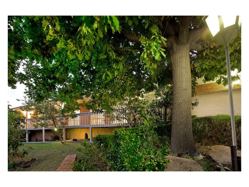 13 Barellan Mews, Berwick VIC 3806