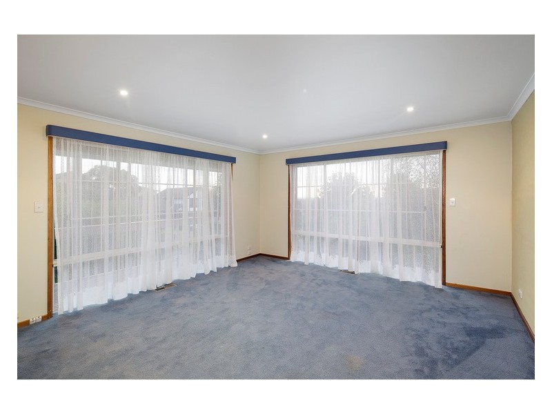 13 Barellan Mews, Berwick VIC 3806