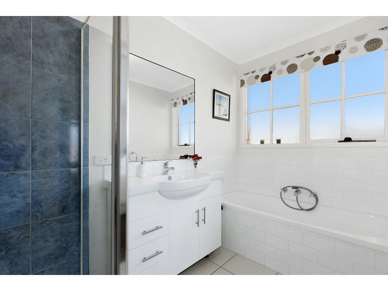 28 Barondi Avenue, Narre Warren VIC 3805