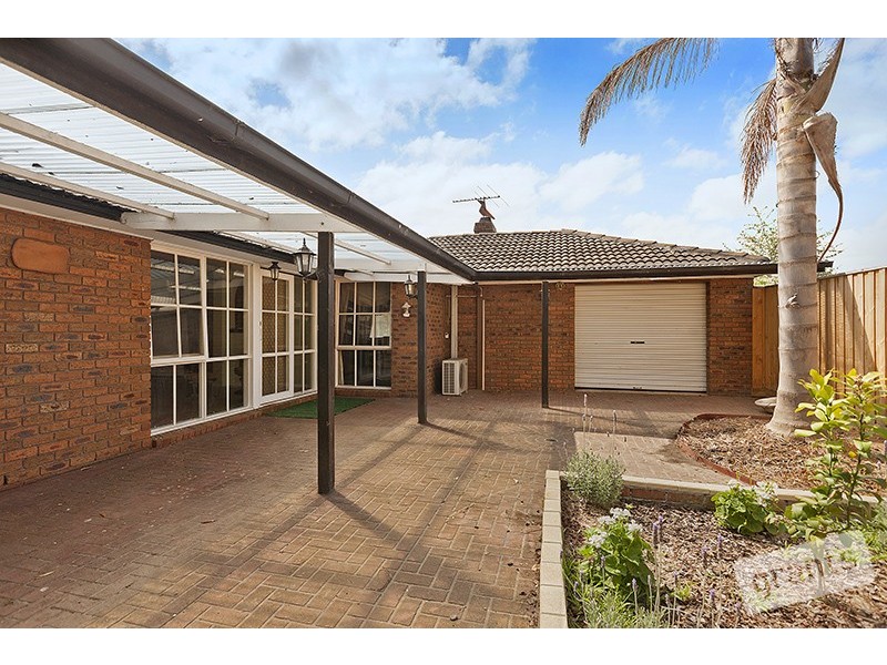 30 Willslie Crescent, Berwick VIC 3806