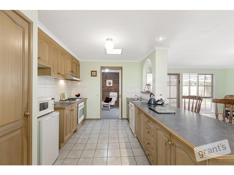 30 Willslie Crescent, Berwick VIC 3806