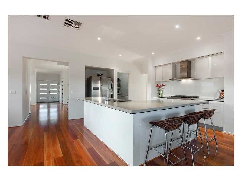 12 Bermerale Court, Berwick VIC 3806